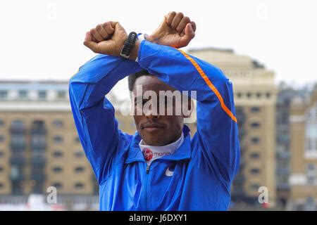 london marathon 2017 live stream.
